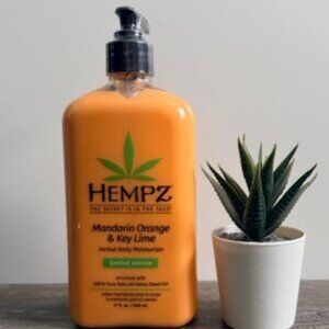 🍊 Item: Hempz Mandarin Orange & Key Lime Herbal Body Moisturizer (17 oz) – NEW
